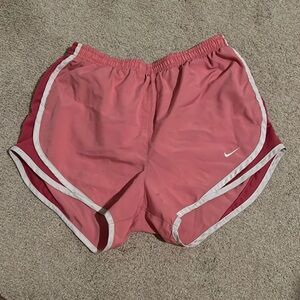 Nike Tempo Short